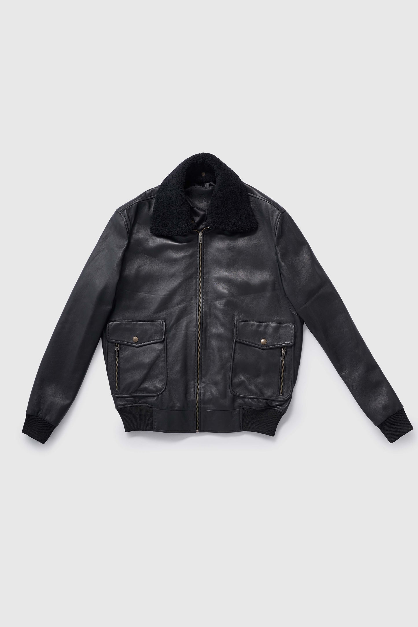 بومبر جلد طبيعي