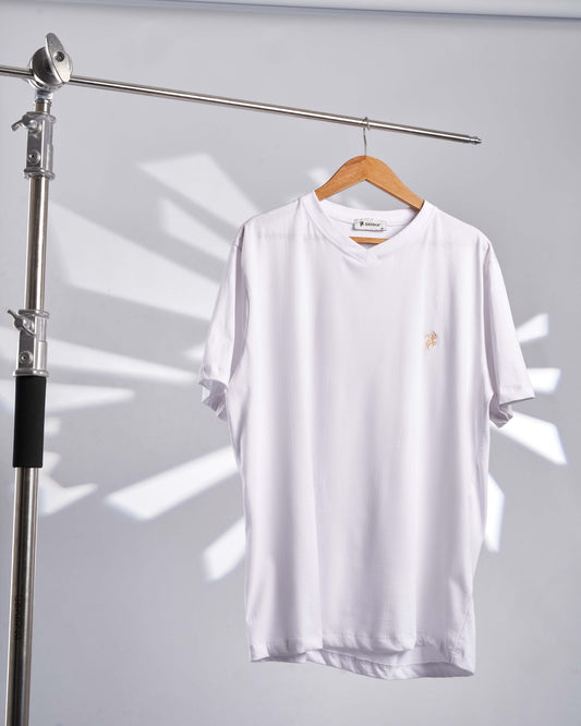 Basic V Shape Dausar Logo (White)