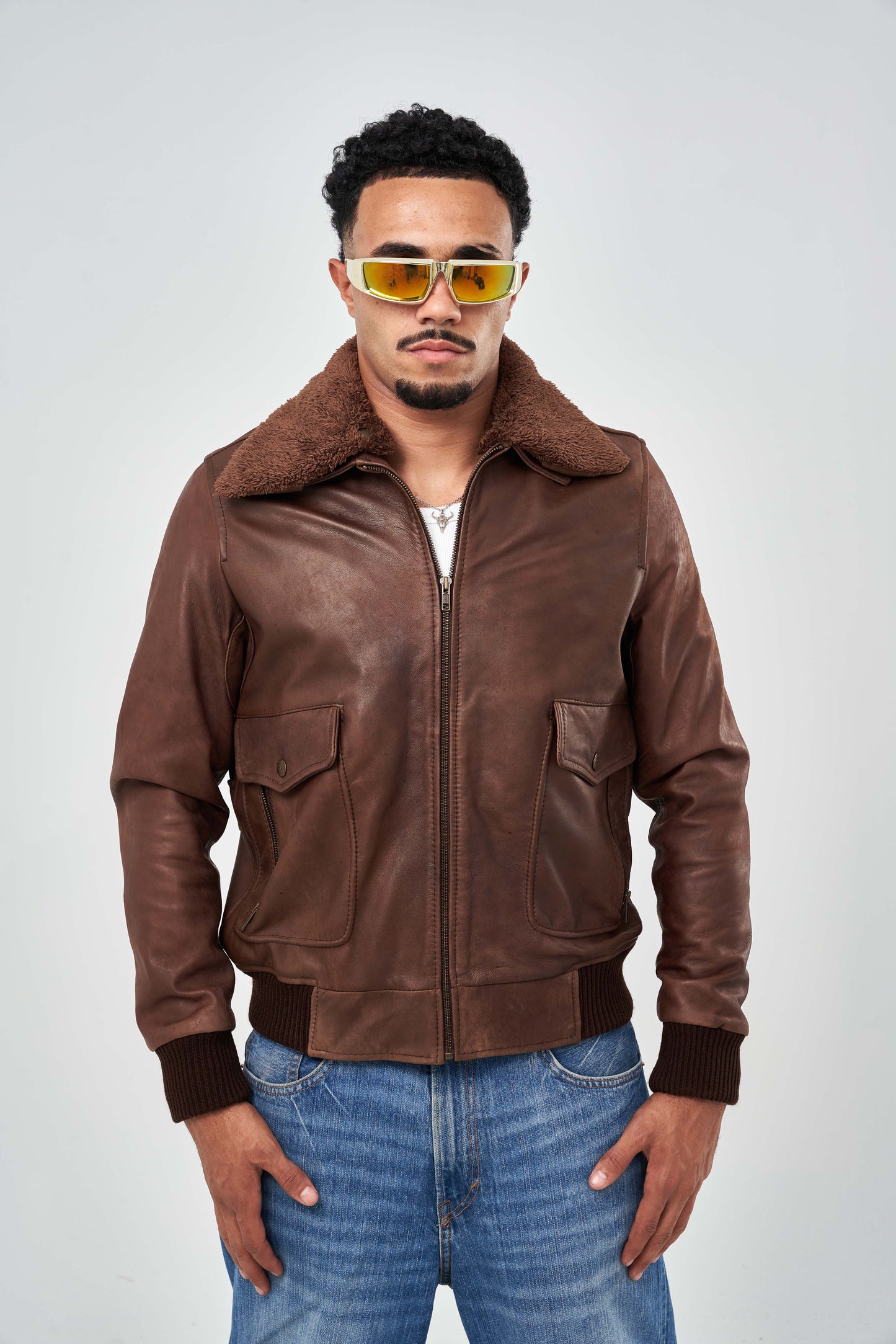 بومبر جلد طبيعي