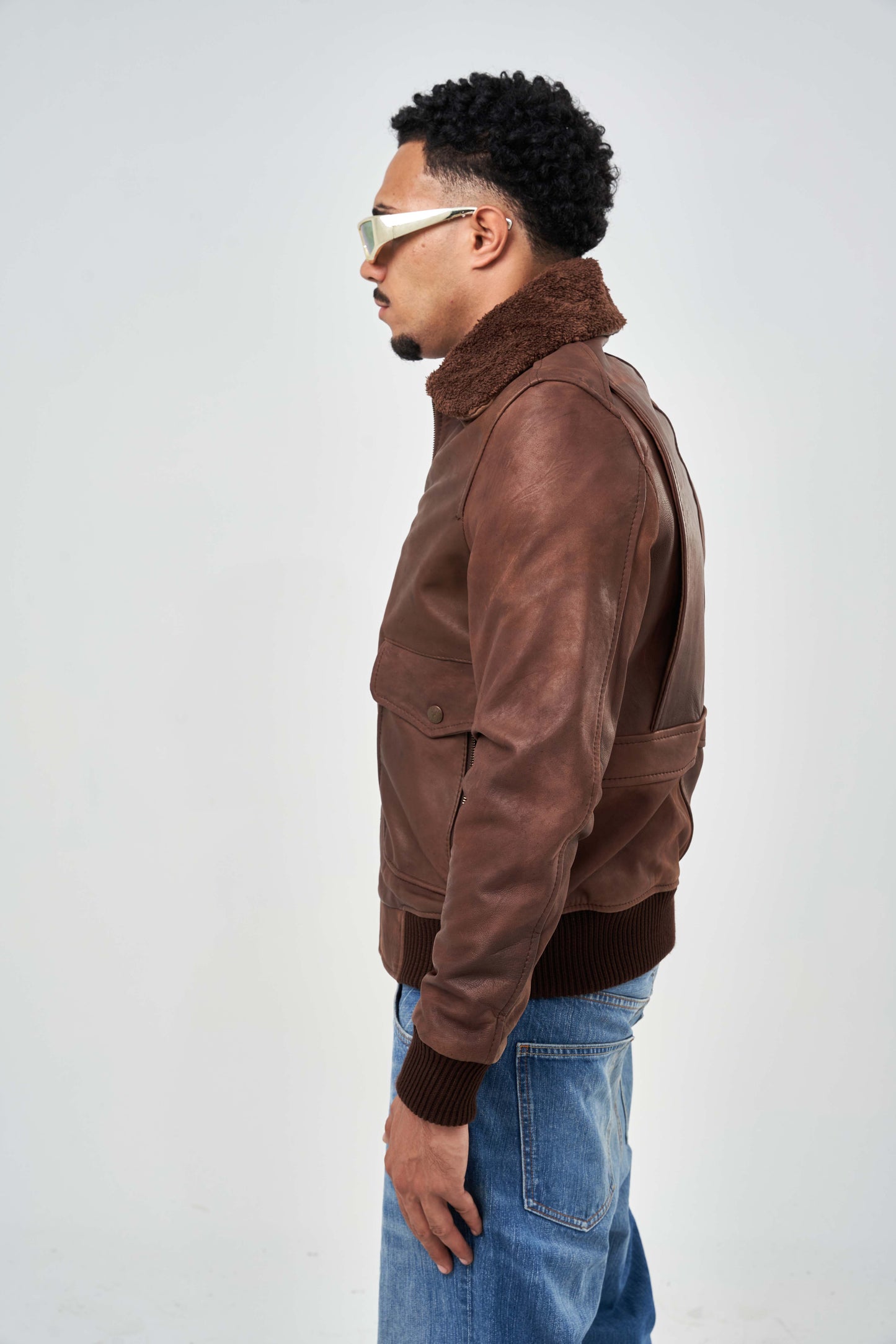 بومبر جلد طبيعي