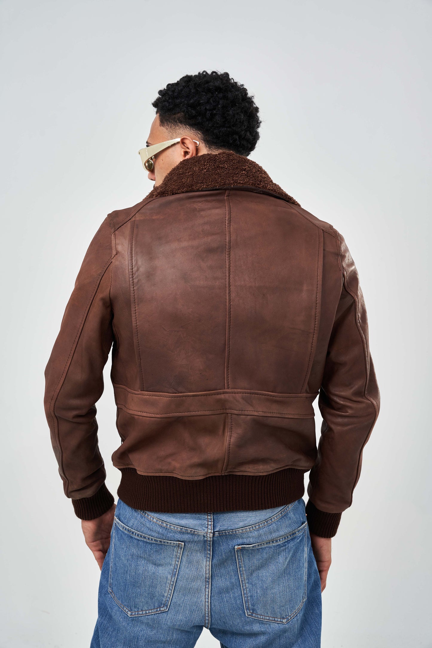 بومبر جلد طبيعي