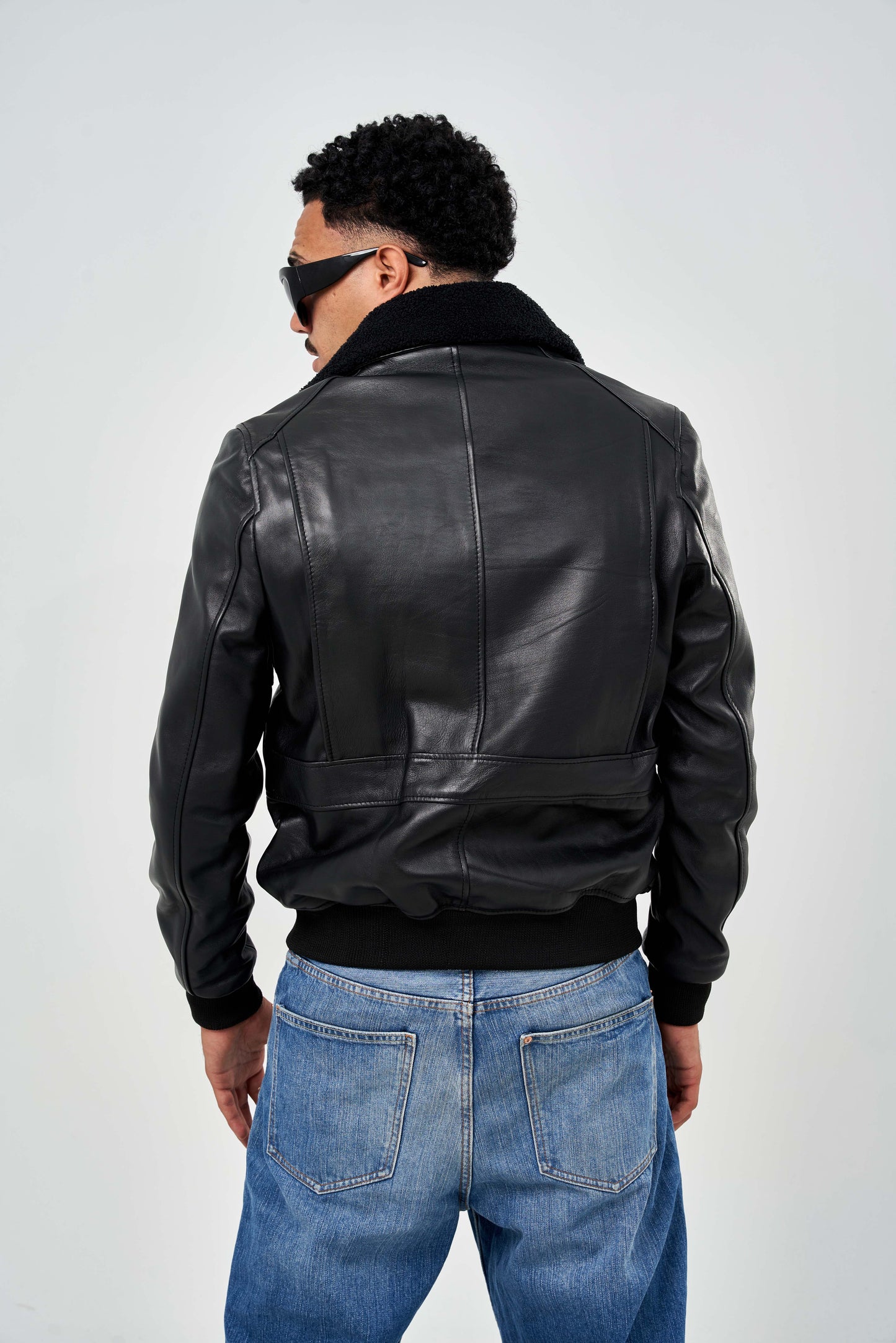 بومبر جلد طبيعي