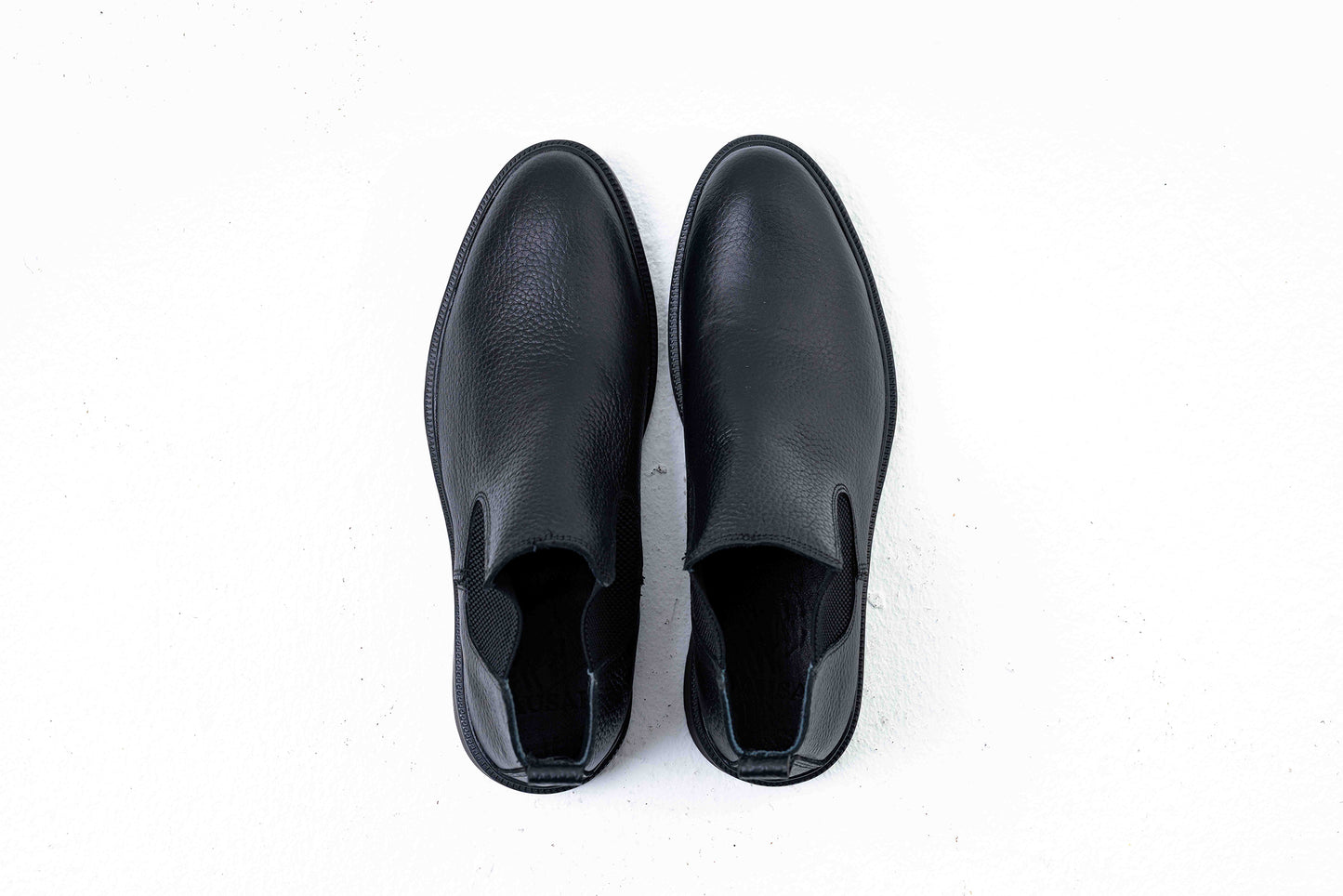 Chelsea Boots (Black)